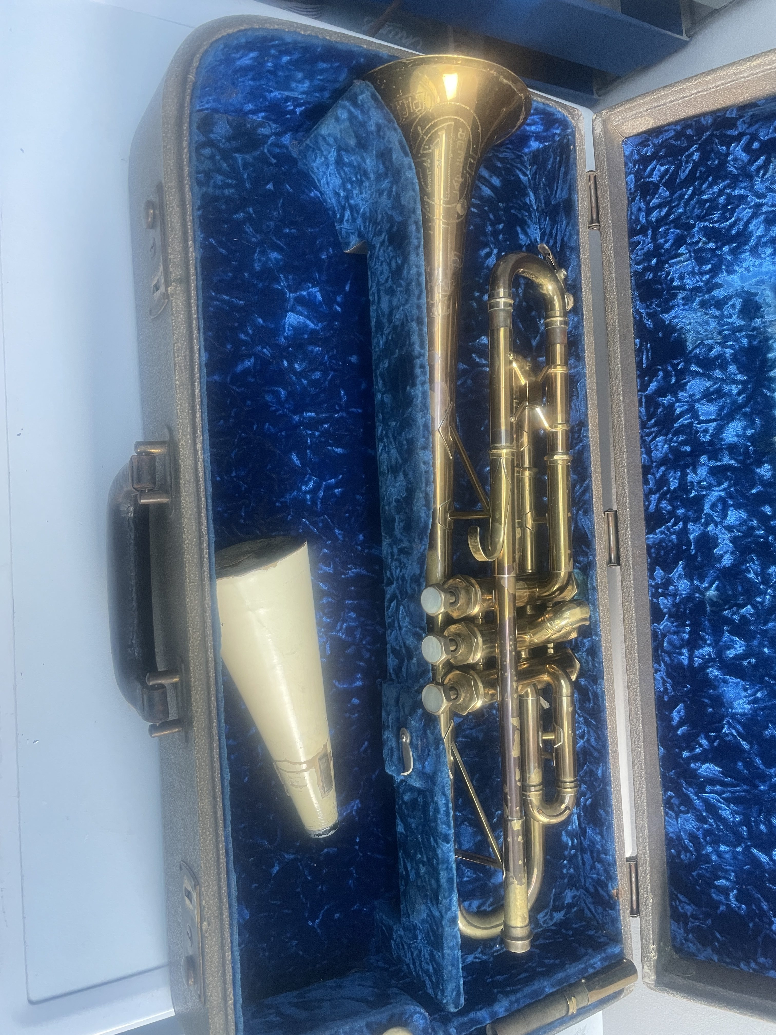 Read more about the article Boosey & Hawkes Art Deco trumpet