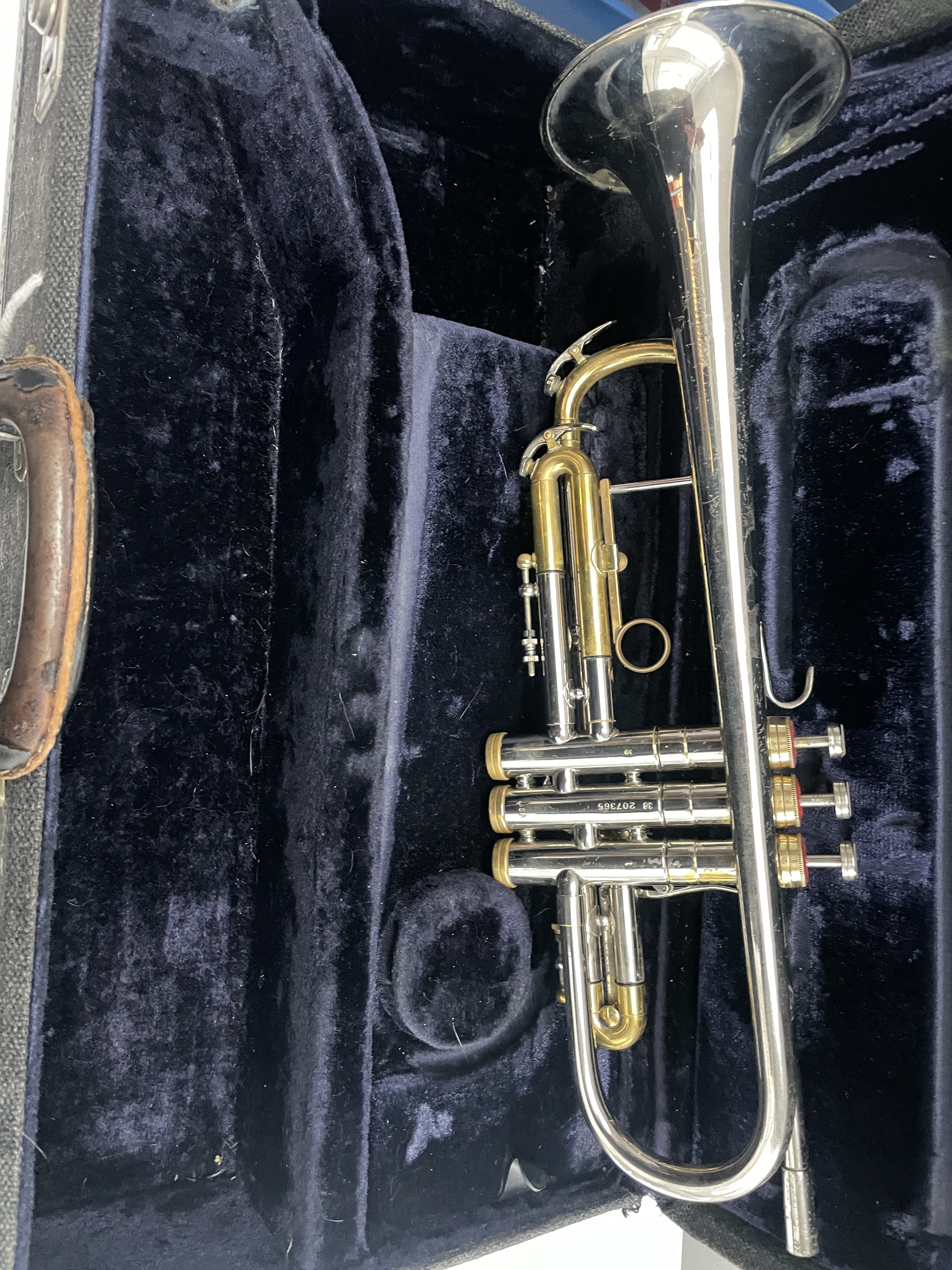 E8986D76-03F3-4F0B-B1F2-2B6DF03BEA3D